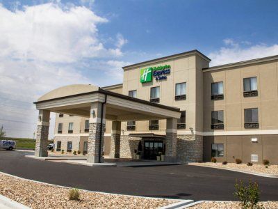 Holiday Inn Express And Suites Sikeston By Ihg Екстериор снимка